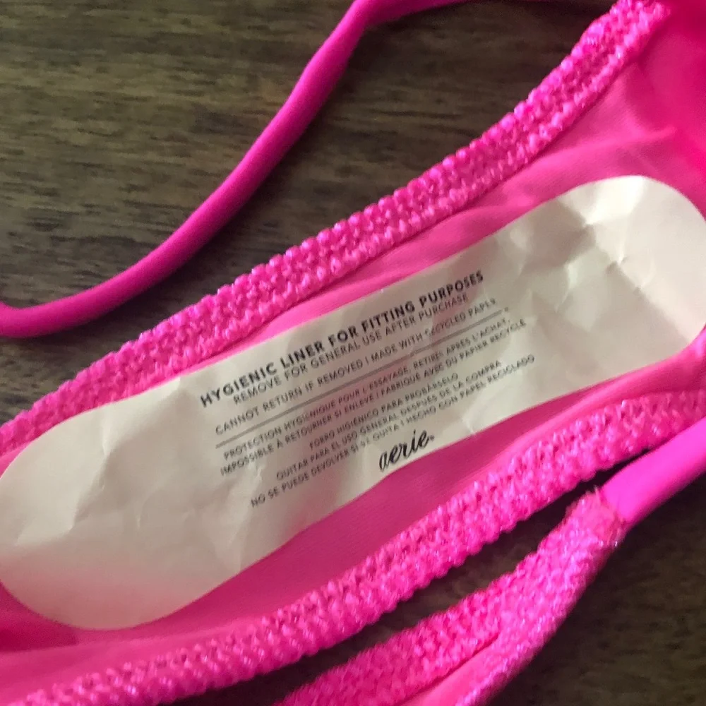 aerie vibrant hot